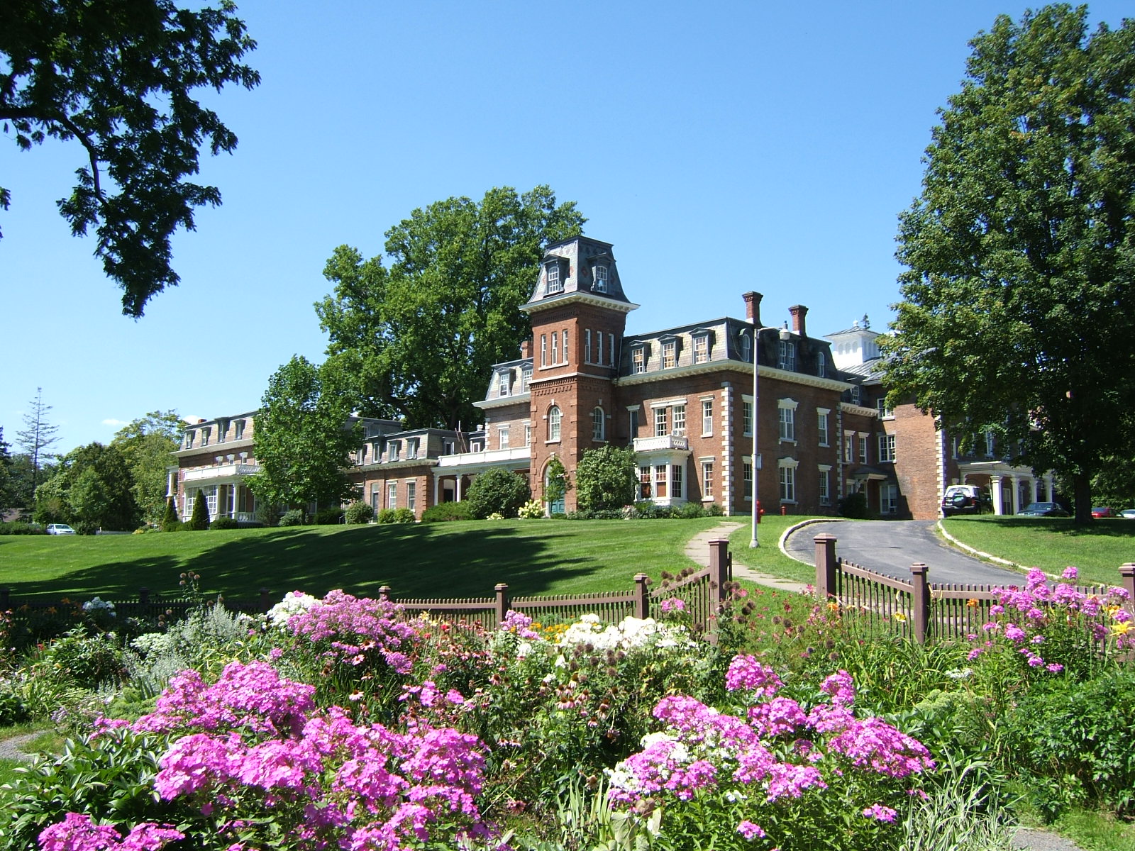 Oneida
Community